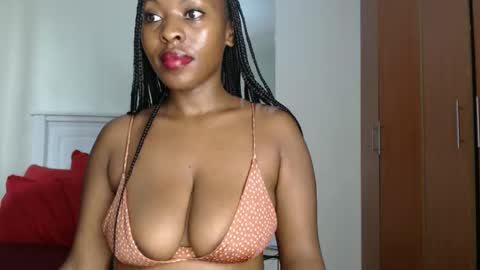 Snapshot of sweetice_01 chatting on May 2, 2026, 5:34 am euny online show from May 2, 2026, 5:34 am