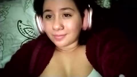 Ana Mara  i cant Make noise My family is here  online show from February 19, 2025, 6:44 am