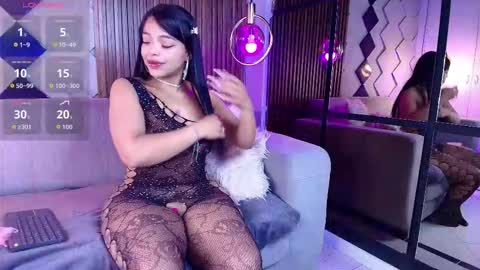 Snapshot of sweetie_foxxxx chatting on November 14, 2025, 11:09 am violeta online show from November 14, 2025, 11:09 am