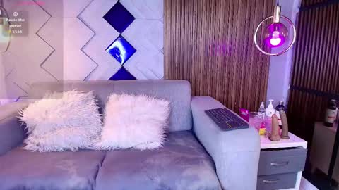 Snapshot of sweetie_foxxxx chatting on November 15, 2025, 11:07 am violeta online show from November 15, 2025, 11:07 am