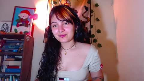 Snapshot of sweetie_maryy chatting on December 15, 2024, 8:25 pm Maria my insta sweetie maryy online show from December 15, 2024, 8:25 pm