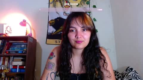Snapshot of sweetie_maryy chatting on January 12, 2025, 8:14 pm Maria my insta sweetie maryy online show from January 12, 2025, 8:14 pm