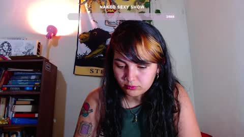 Snapshot of sweetie_maryy chatting on January 15, 2025, 1:56 am Maria my insta sweetie maryy online show from January 15, 2025, 1:56 am