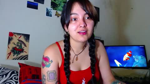 Snapshot of sweetie_maryy chatting on February 2, 2025, 4:11 pm Maria my insta sweetie maryy online show from February 2, 2025, 4:11 pm