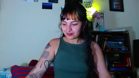 Snapshot of sweetie_maryy chatting on February 12, 2025, 4:33 pm Maria my insta sweetie maryy online show from February 12, 2025, 4:33 pm