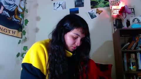 Snapshot of sweetie_maryy chatting on February 28, 2025, 5:15 am Maria my insta sweetie maryy online show from February 28, 2025, 5:15 am