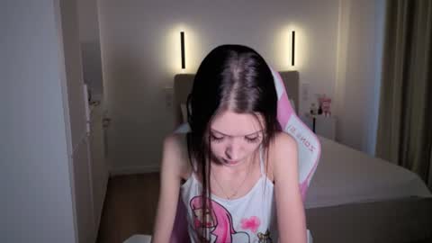 Snapshot of sweetiebones chatting on July 11, 2026, 6:16 am bratty gf online show from July 11, 2026, 6:16 am