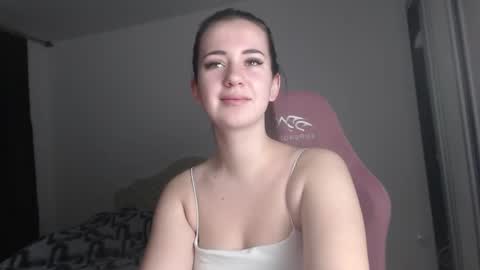 Kendl online show from December 4, 2024, 7:45 pm