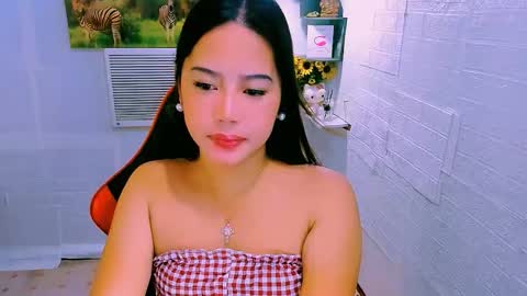 Snapshot of sweetienicole chatting on October 17, 2025, 11:29 pm Nicole online show from October 17, 2025, 11:29 pm