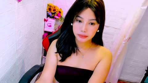 Nicole online show from March 27, 2026, 3:45 pm