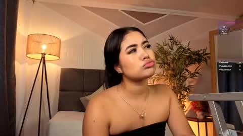 Snapshot of sweetiepie_3 chatting on April 29, 2026, 5:30 pm Valentina online show from April 29, 2026, 5:30 pm