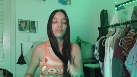 Snapshot of sweetieslikebutter chatting on September 16, 2025, 5:19 am Blu Sweets online show from September 16, 2025, 5:19 am