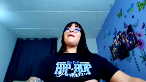 Isabella online show from May 7, 2026, 7:36 am