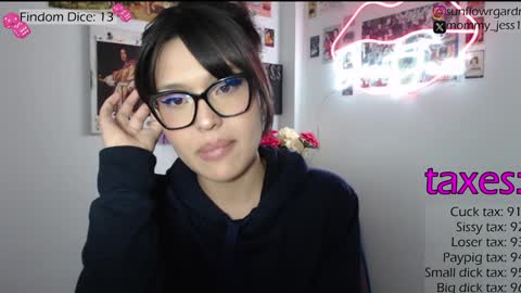 SweetJess online show from December 23, 2024, 6:11 am