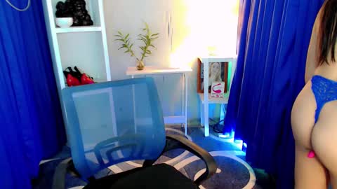 dessiree online show from March 1, 2025, 12:23 pm