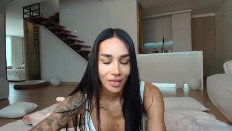 Snapshot of sweetlaurasaenz chatting on May 17, 2026, 3:30 pm Laura Saenz Geminis online show from May 17, 2026, 3:30 pm