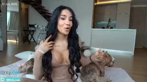 Snapshot of sweetlaurasaenz chatting on July 12, 2026, 3:03 pm Laura Saenz Geminis online show from July 12, 2026, 3:03 pm