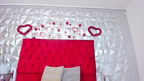 Lauren online show from February 18, 2025, 8:27 am