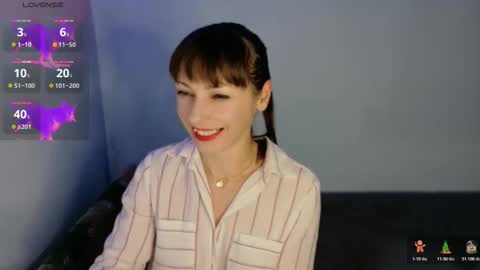 SweetLedySelin online show from December 17, 2025, 7:42 pm