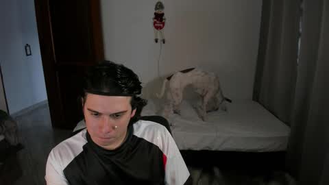 Snapshot of sweetlian_04 chatting on November 12, 2025, 5:35 pm Lian online show from November 12, 2025, 5:35 pm