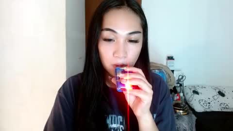 Snapshot of sweetlilly_18 chatting on December 20, 2024, 3:31 pm Lilly online show from December 20, 2024, 3:31 pm