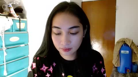 Snapshot of sweetlilly_18 chatting on January 8, 2025, 5:59 pm Lilly online show from January 8, 2025, 5:59 pm