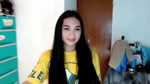 Snapshot of sweetlilly_18 chatting on January 11, 2025, 3:20 pm Lilly online show from January 11, 2025, 3:20 pm