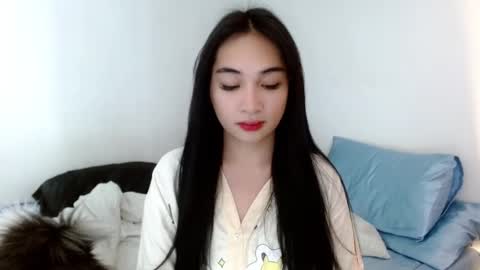 Snapshot of sweetlilly_18 chatting on February 24, 2025, 3:33 am Lilly online show from February 24, 2025, 3:33 am