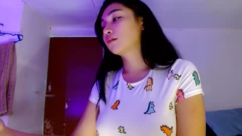 Snapshot of sweetlilly_18 chatting on September 27, 2025, 4:06 am Lilly online show from September 27, 2025, 4:06 am