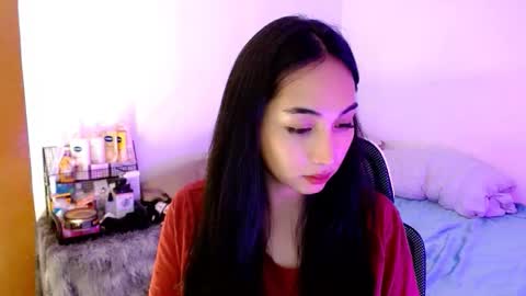 Snapshot of sweetlilly_18 chatting on October 17, 2025, 2:37 am Lilly online show from October 17, 2025, 2:37 am