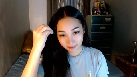 Snapshot of sweetlilly_18 chatting on January 19, 2026, 3:10 am Lilly online show from January 19, 2026, 3:10 am