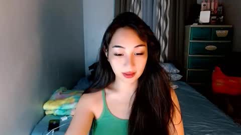 Snapshot of sweetlilly_18 chatting on February 19, 2026, 2:51 am Lilly online show from February 19, 2026, 2:51 am