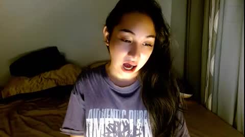 Snapshot of sweetlilly_18 chatting on March 1, 2026, 9:33 am Lilly online show from March 1, 2026, 9:33 am