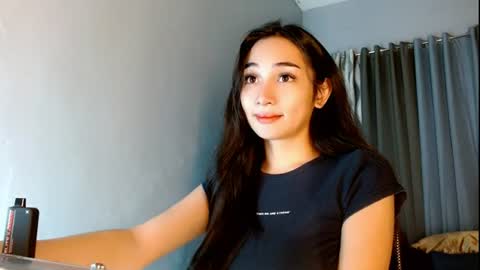Snapshot of sweetlilly_18 chatting on July 18, 2026, 3:11 am Lilly online show from July 18, 2026, 3:11 am