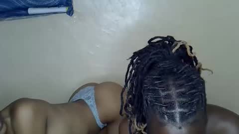 sweetlily_30 online show from September 30, 2025, 2:55 pm