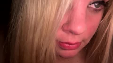 Snapshot of sweetlisa92 chatting on March 21, 2026, 11:48 am Lisa online show from March 21, 2026, 11:48 am