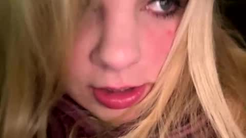 Snapshot of sweetlisa92 chatting on April 16, 2026, 10:01 pm Lisa online show from April 16, 2026, 10:01 pm