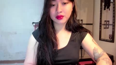 Zoe online show from December 6, 2024, 5:11 pm