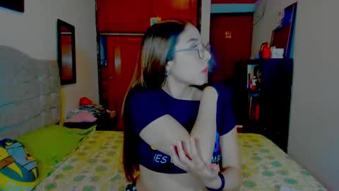 Snapshot of sweetmaddiee_ chatting on March 15, 2026, 6:25 pm Maddie online show from March 15, 2026, 6:25 pm