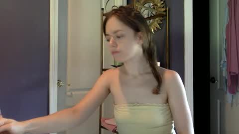 Snapshot of sweetmarie223 chatting on May 12, 2026, 4:15 pm sweetmarie223 online show from May 12, 2026, 4:15 pm