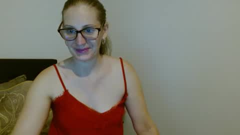sweetmayaxoxo online show from December 5, 2024, 4:12 pm