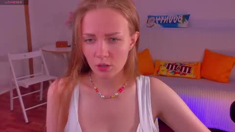 Swetmilkis online show from July 26, 2026, 3:08 pm