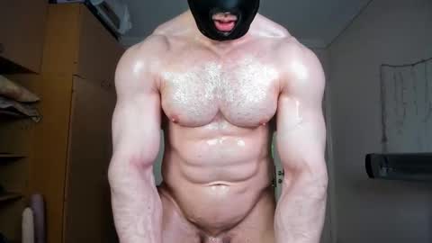 Snapshot of sweetmuscles_boy chatting on June 8, 2026, 4:35 am Lorenzo online show from June 8, 2026, 4:35 am