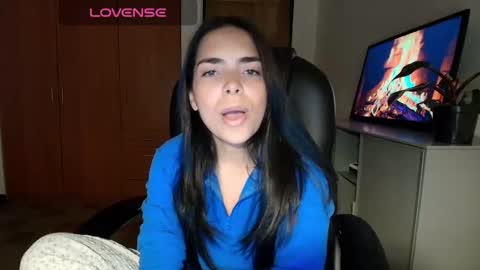 Snapshot of sweetmysterious18 chatting on September 15, 2025, 9:31 am Sweet Mysterious online show from September 15, 2025, 9:31 am