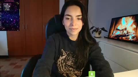 Snapshot of sweetmysterious18 chatting on September 26, 2025, 10:52 am Sweet Mysterious online show from September 26, 2025, 10:52 am