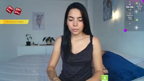 Snapshot of sweetmysterious18 chatting on October 9, 2025, 11:19 am Sweet Mysterious online show from October 9, 2025, 11:19 am