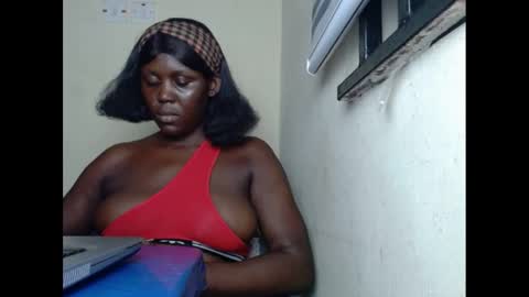 sweetnectarx online show from February 24, 2025, 11:19 pm