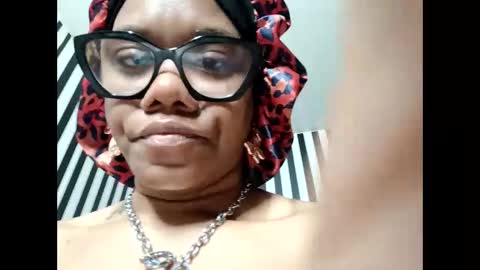 Snapshot of sweetness2532 chatting on April 6, 2026, 2:20 am sweetness2532 online show from April 6, 2026, 2:20 am