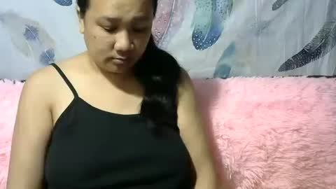 sweetnipples1987 online show from May 5, 2026, 9:34 pm