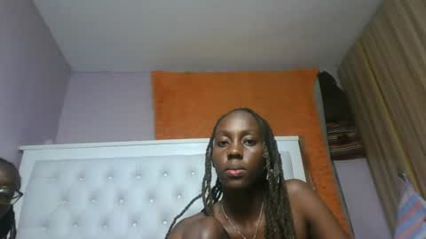 Novah girlie online show from June 20, 2026, 4:32 pm
